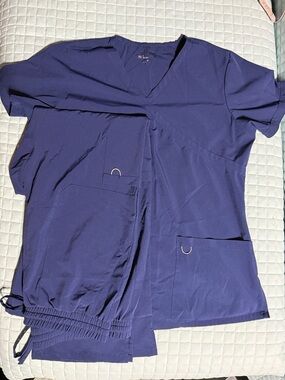 STAT Medical Wear Navy Blue Scrub Set EUC - Size M